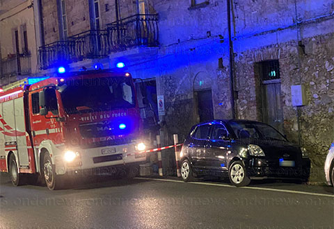sala consilina casa uomo morto evidenza