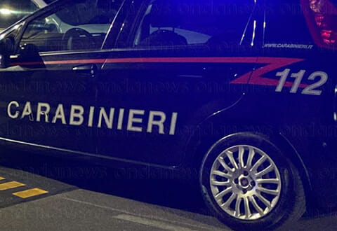 auto carabinieri di notte foto ondanews ev