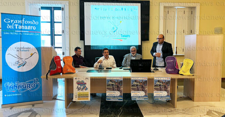 conferenza stampa grandfondo tanagro 2022