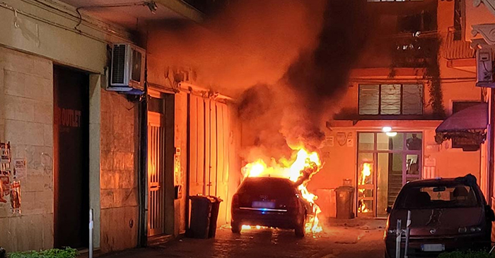 INCENDIO AUTO BATTIPAGLIA 15 NOVEMBRE FB
