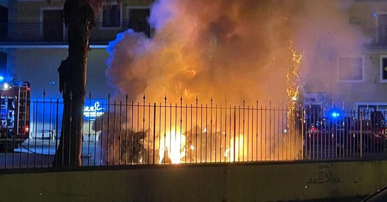 INCENDIO AUTO BATTIPAGLIA FB