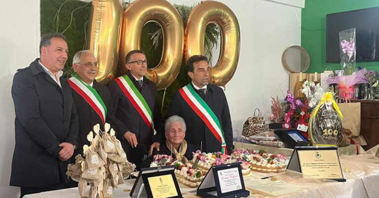100 annni raffaella corrente fb
