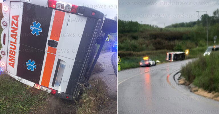 ambulanza capovolta contursi FB