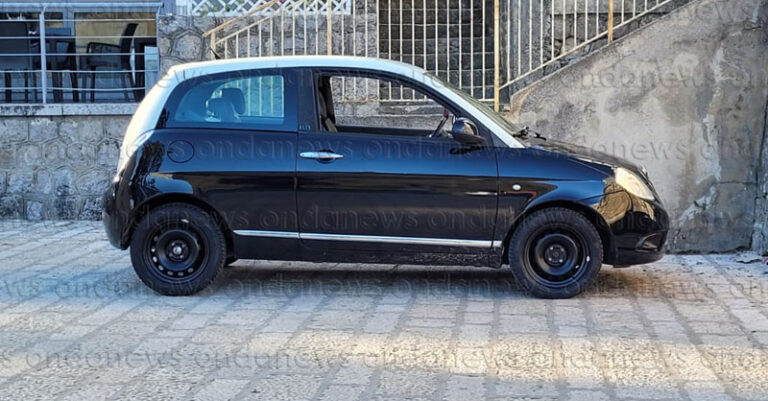 auto rubata sanza fb