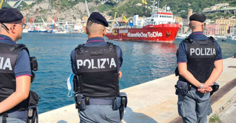 SBARCO MIGRANTI-SALERNO FB