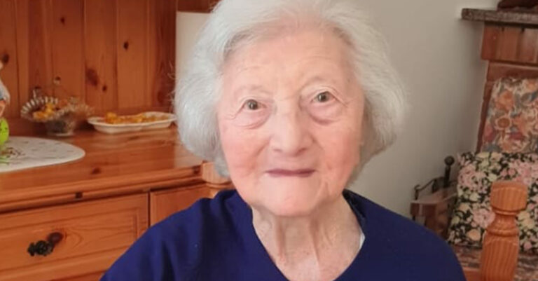 102 ANNI MELINA CASAL VELINO