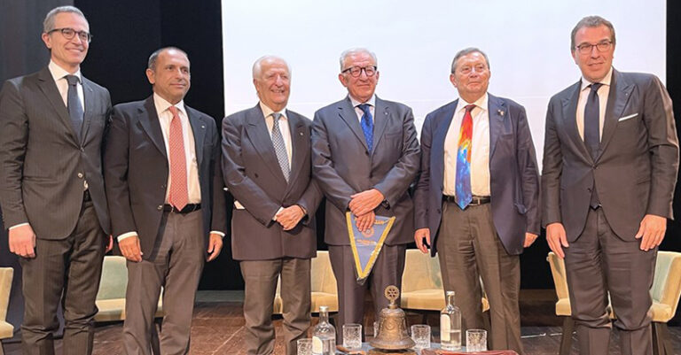 ROTARY SALERNO MICHELE ALBANESE FB