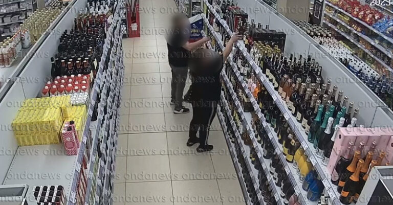 ladri polla supermercato