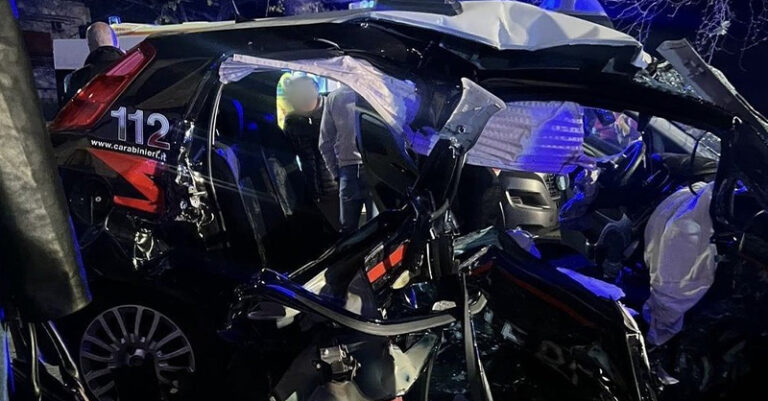 incidente auto carabinieri campagna