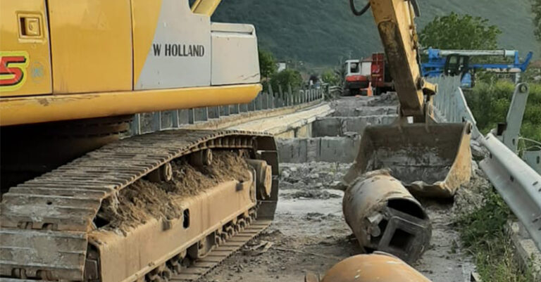 PONTE CAIAZZANO LAVORI FB
