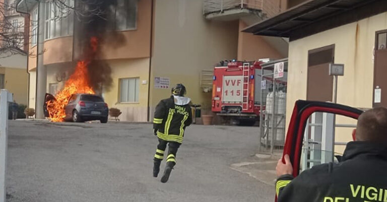 INCENDIO AUTO VIGGIANO