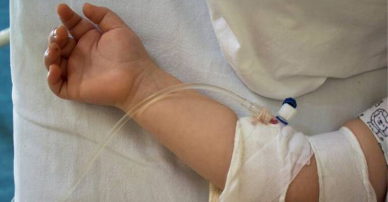 bambino ospedale FB