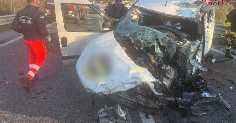 incidente stradale svincoli poderia centola FB