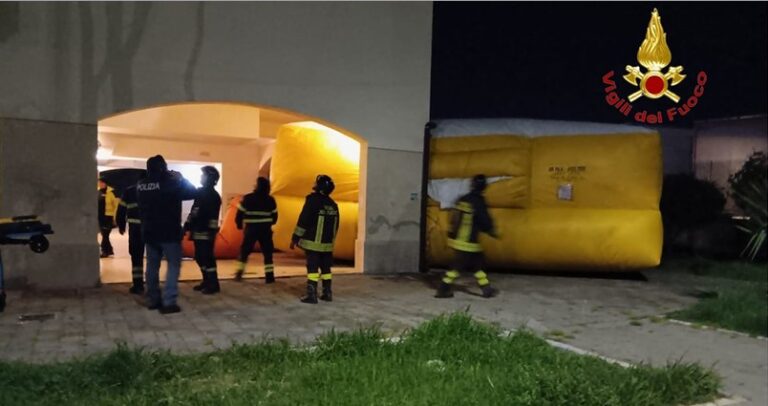 minaccia suicidio salerno