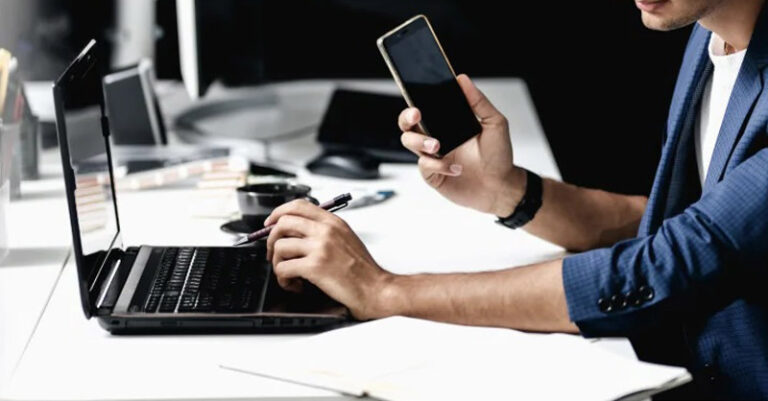 annuncio lavoro social media manager fb
