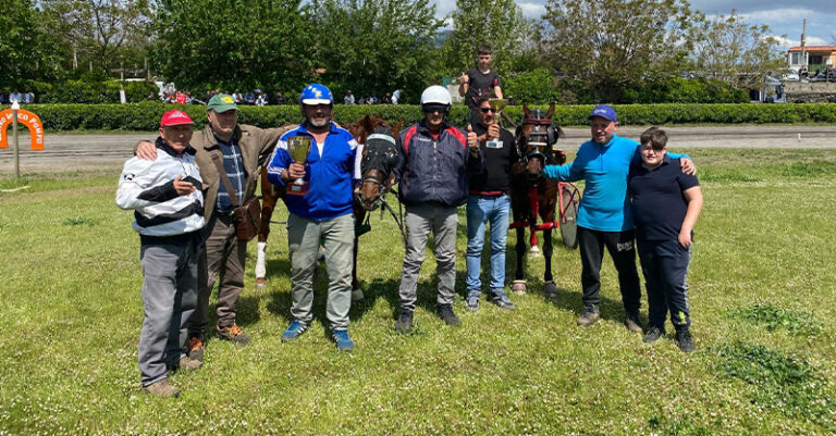 gara cavallo teggiano rosso 28 aprile FB