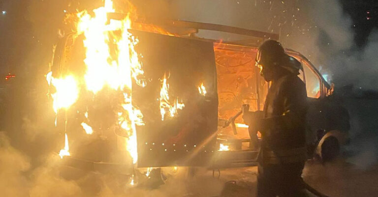 incendio vetture montecorvino rovella 6 aprile FB