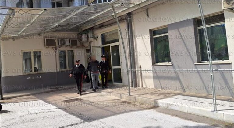ladro rumeno ospedale polla 12 aprile 2025 ok
