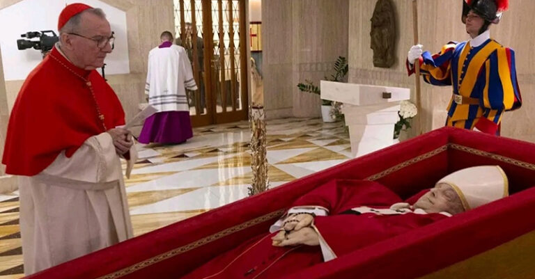 papa francesco morto fb