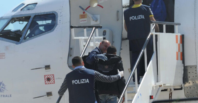 polizia espulsione straniero