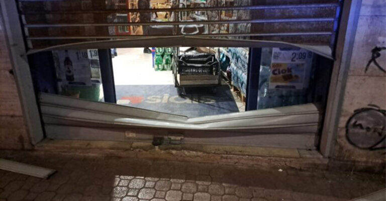salerno tentato furto supermercato tv oggi
